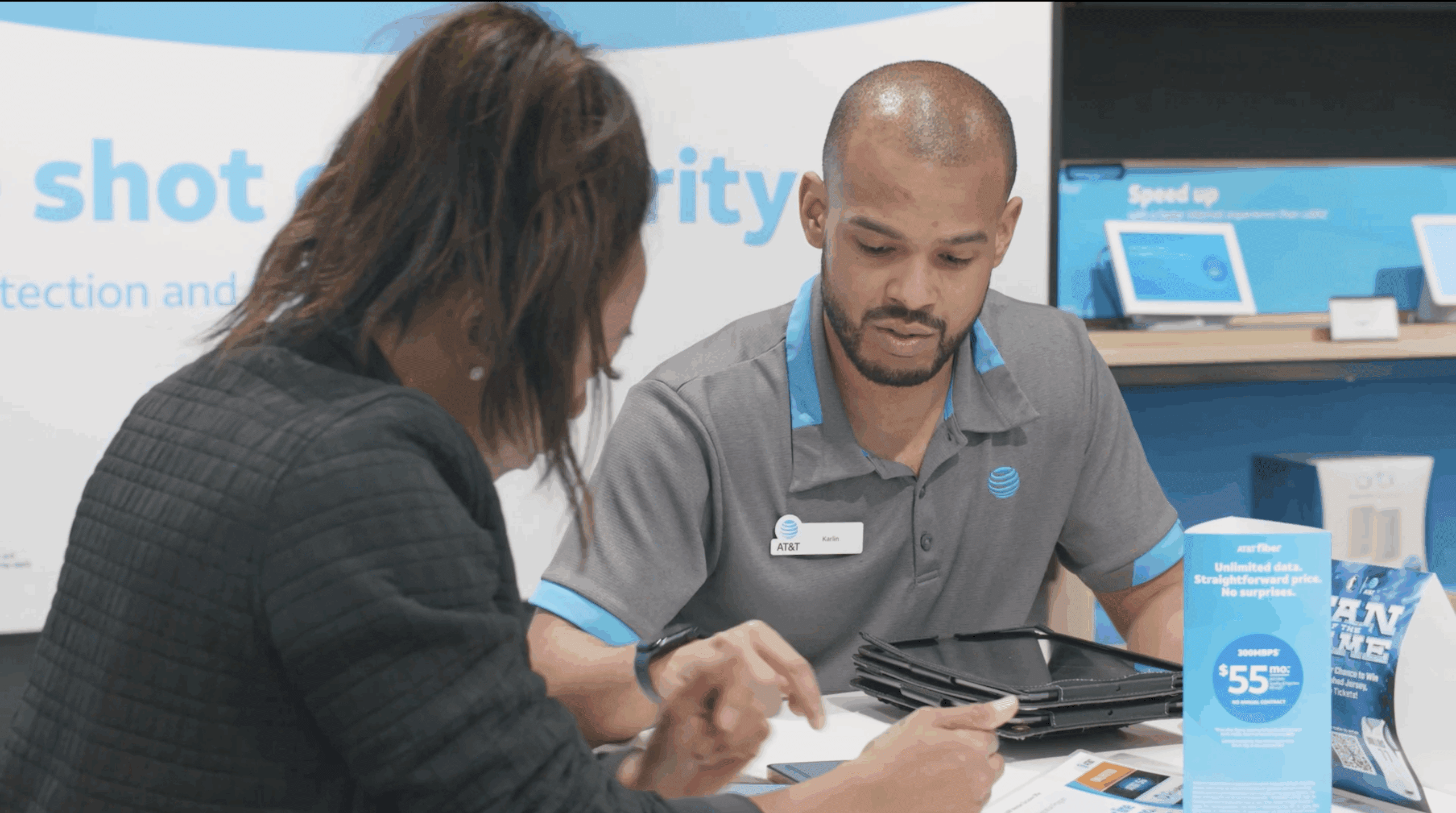 At&t In Store Image 2