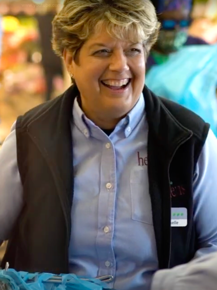 Heinens Employee4 Aspect Ratio 3 4